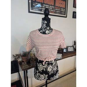 Red & white striped cropped tee size M